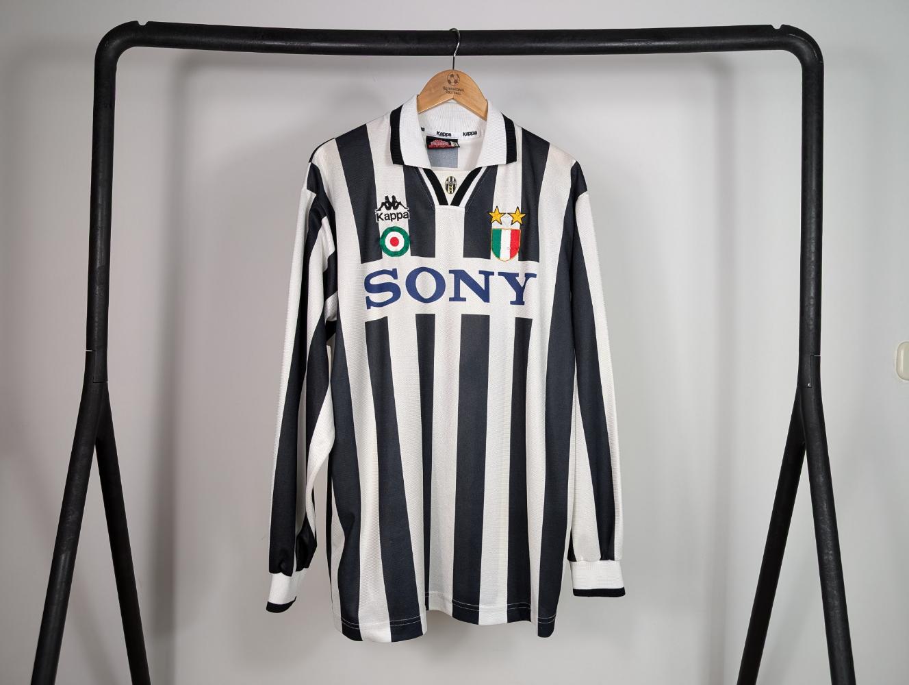 Juventus F.C. Matchworn #8 Conte vs Fiorentina 1995-1996