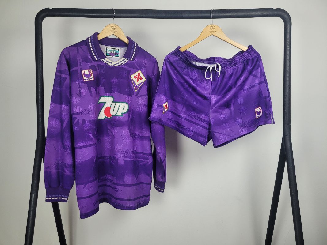 Maglia Fiorentina vintage - Trova qui la tua maglia retrò Maglia Fiorentina vintage - Trova qui la tua maglia retrò