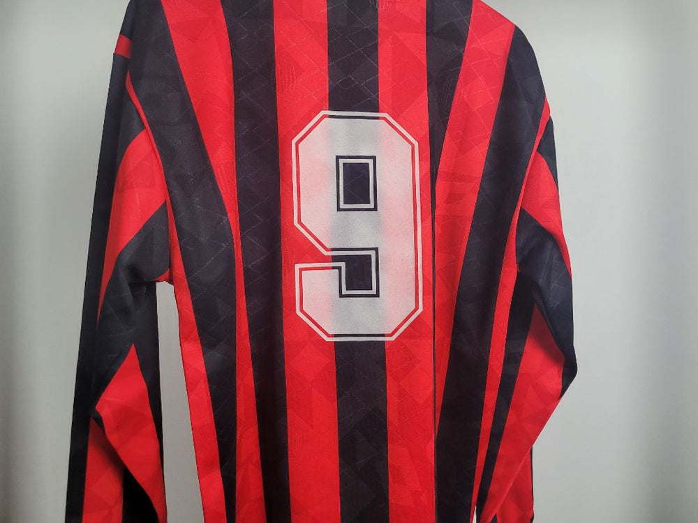
                  
                    AC Milan 1993-1994 Home #9 Van Basten
                  
                