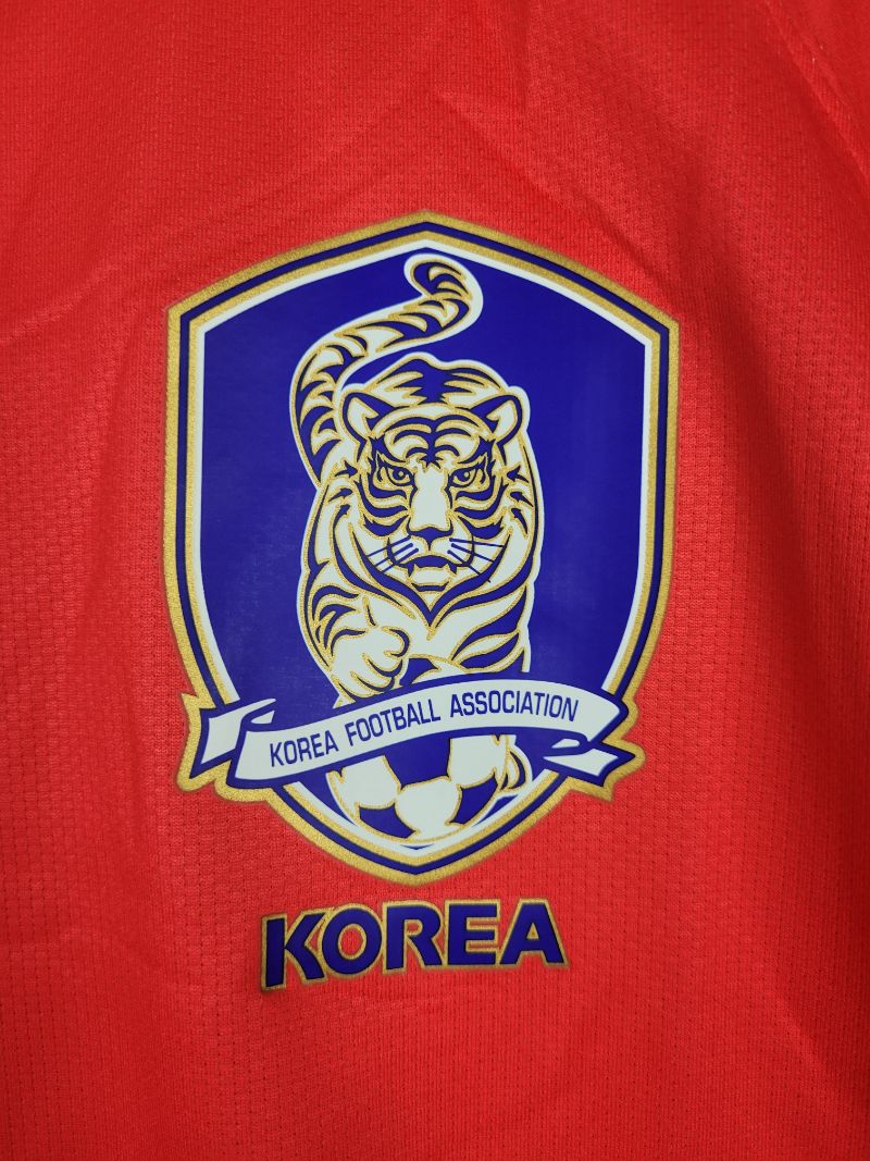 
                  
                    Original South Korea Home Jersey *BNIB* 2006-2008 - XL
                  
                