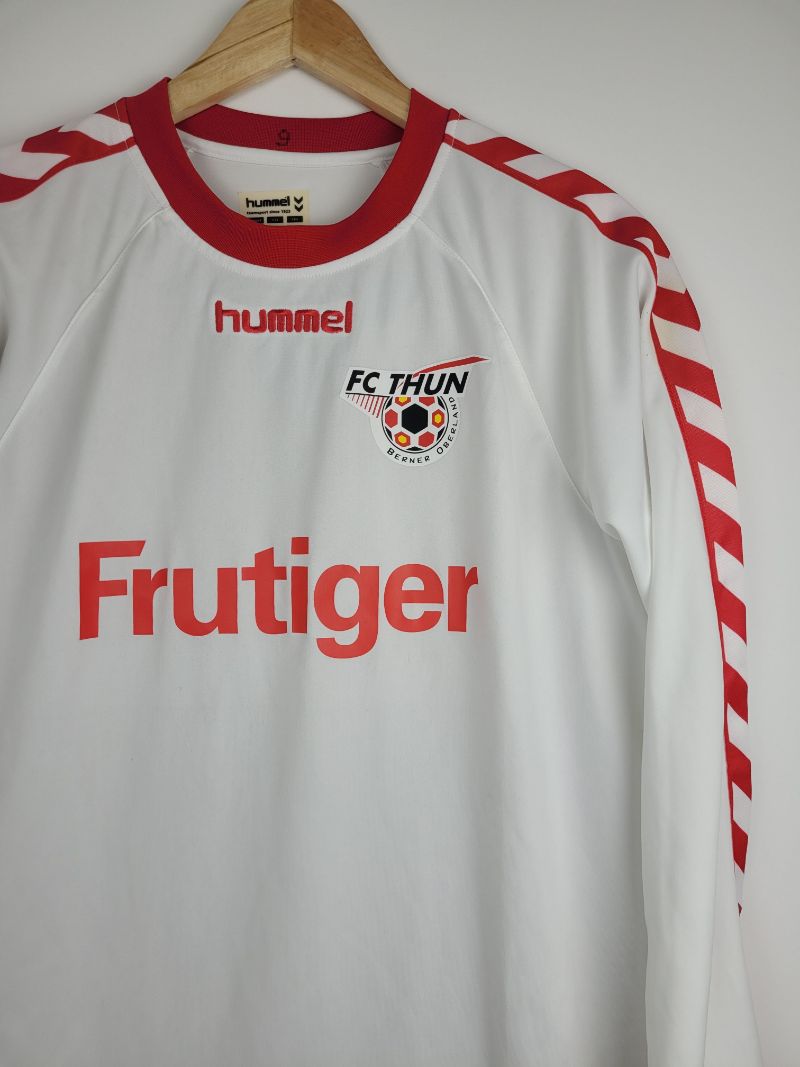 
                  
                    Original FC Thun *Matchworn* Away Jersey #9 Adriano 2005-2006 - M
                  
                