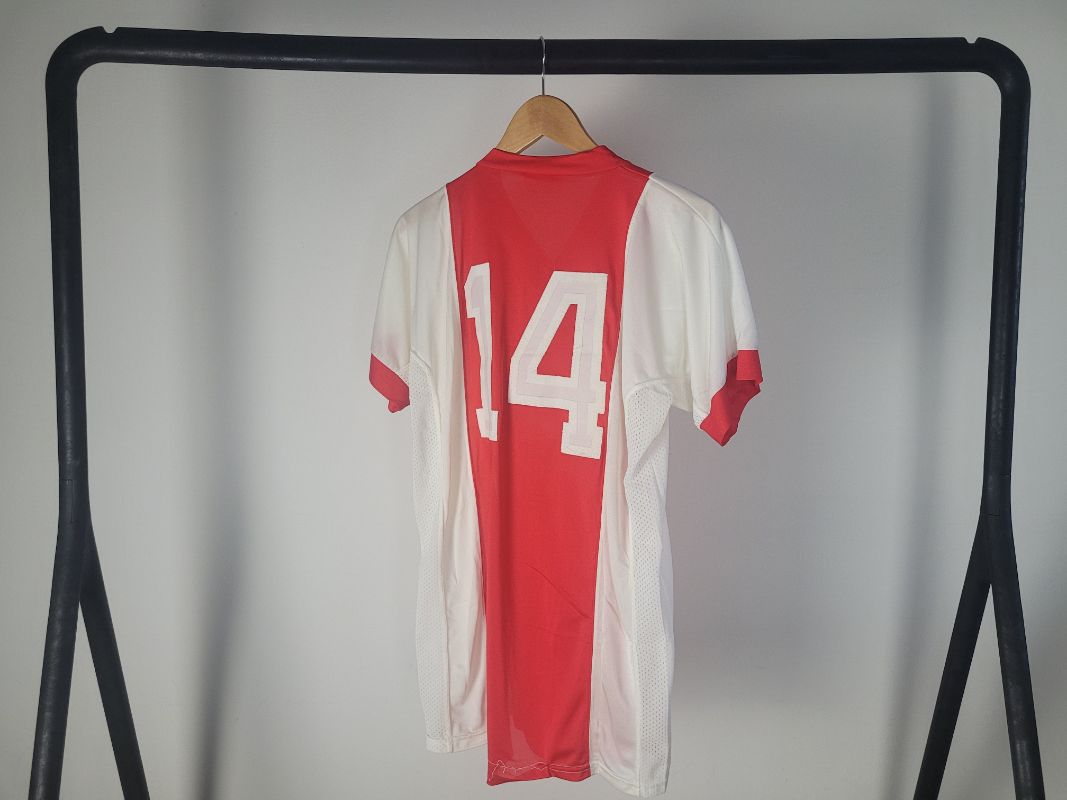 
                  
                    AFC Ajax 1986-1987 Match-Issued Home shirt (vs. Zaragoza 3-0)
                  
                