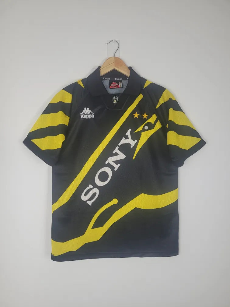 Original Juventus F.C. Third Jersey 1995-1996 - M