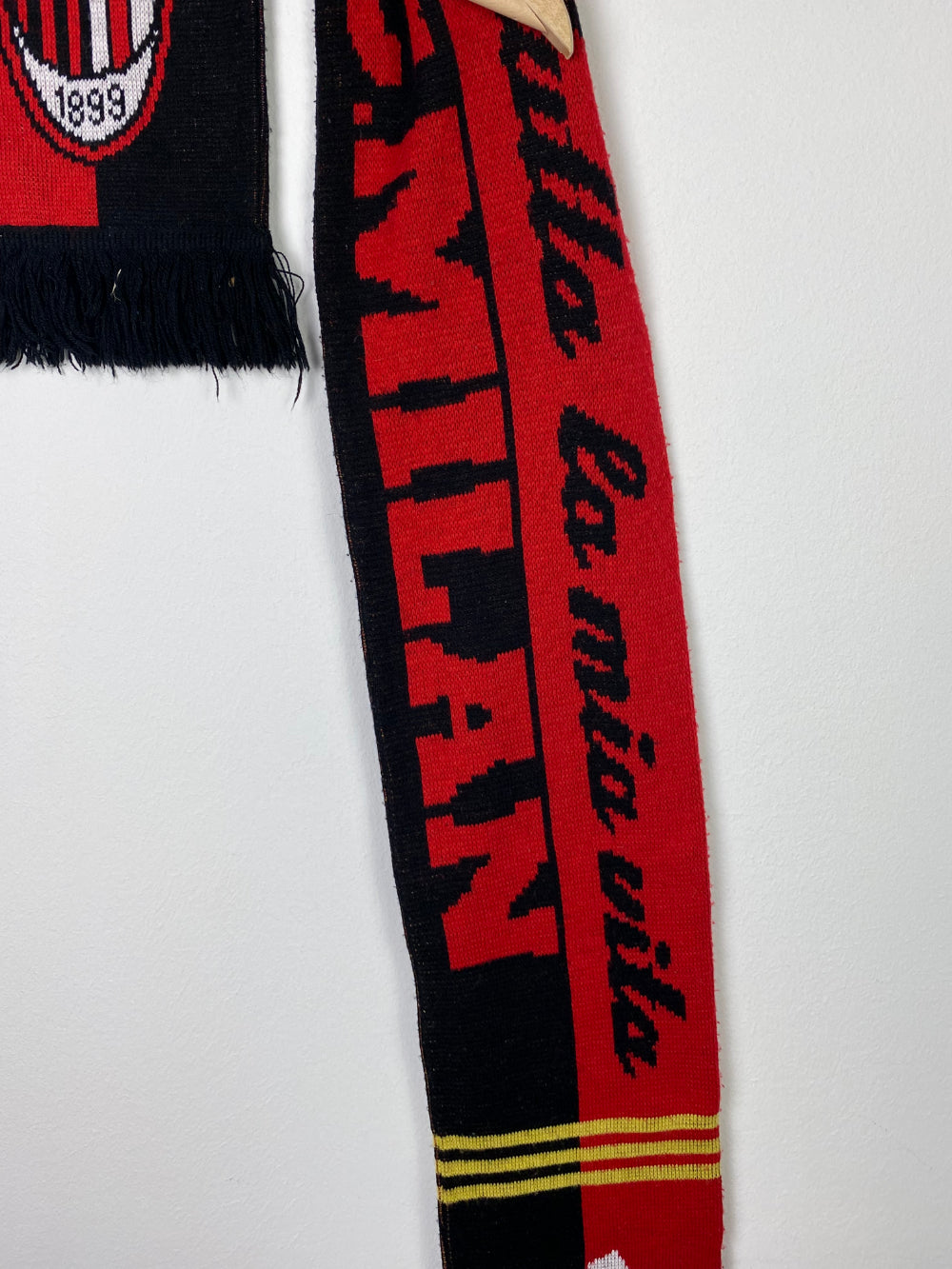 
                  
                    Original AC Milan scarf
                  
                