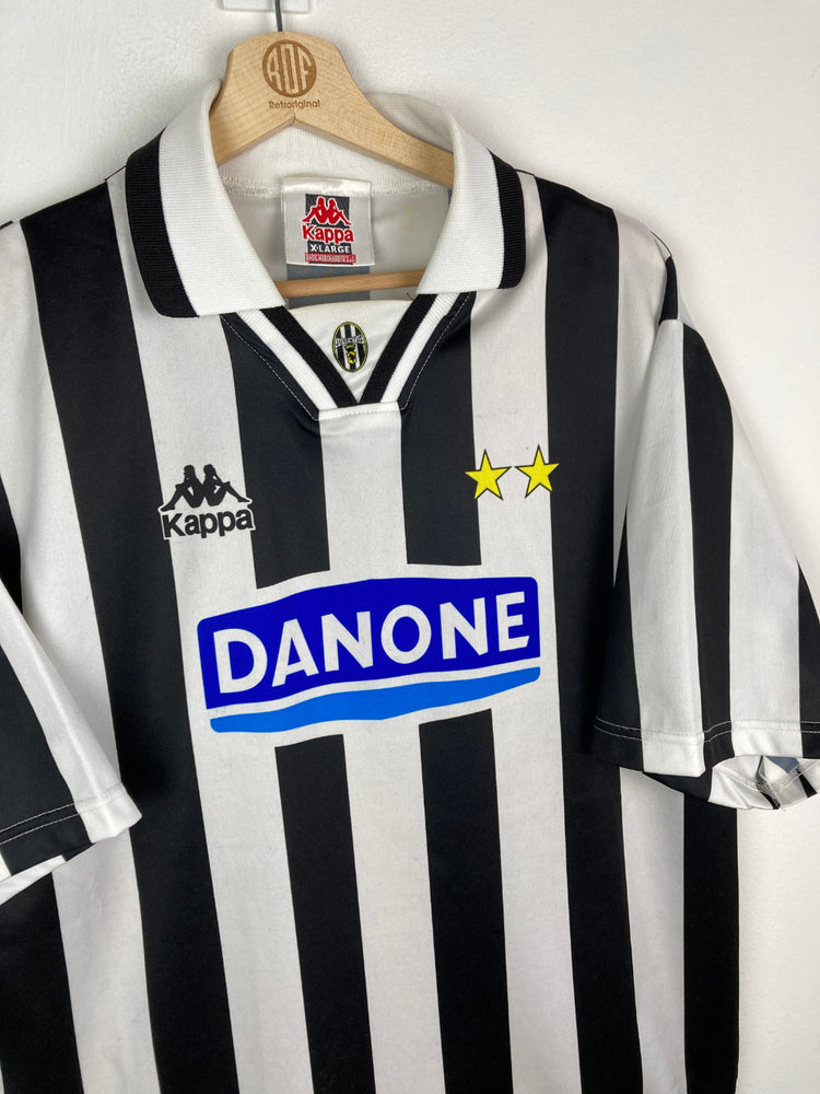 
                  
                    Original Juventus FC Home Jersey 1994-1995 - L
                  
                