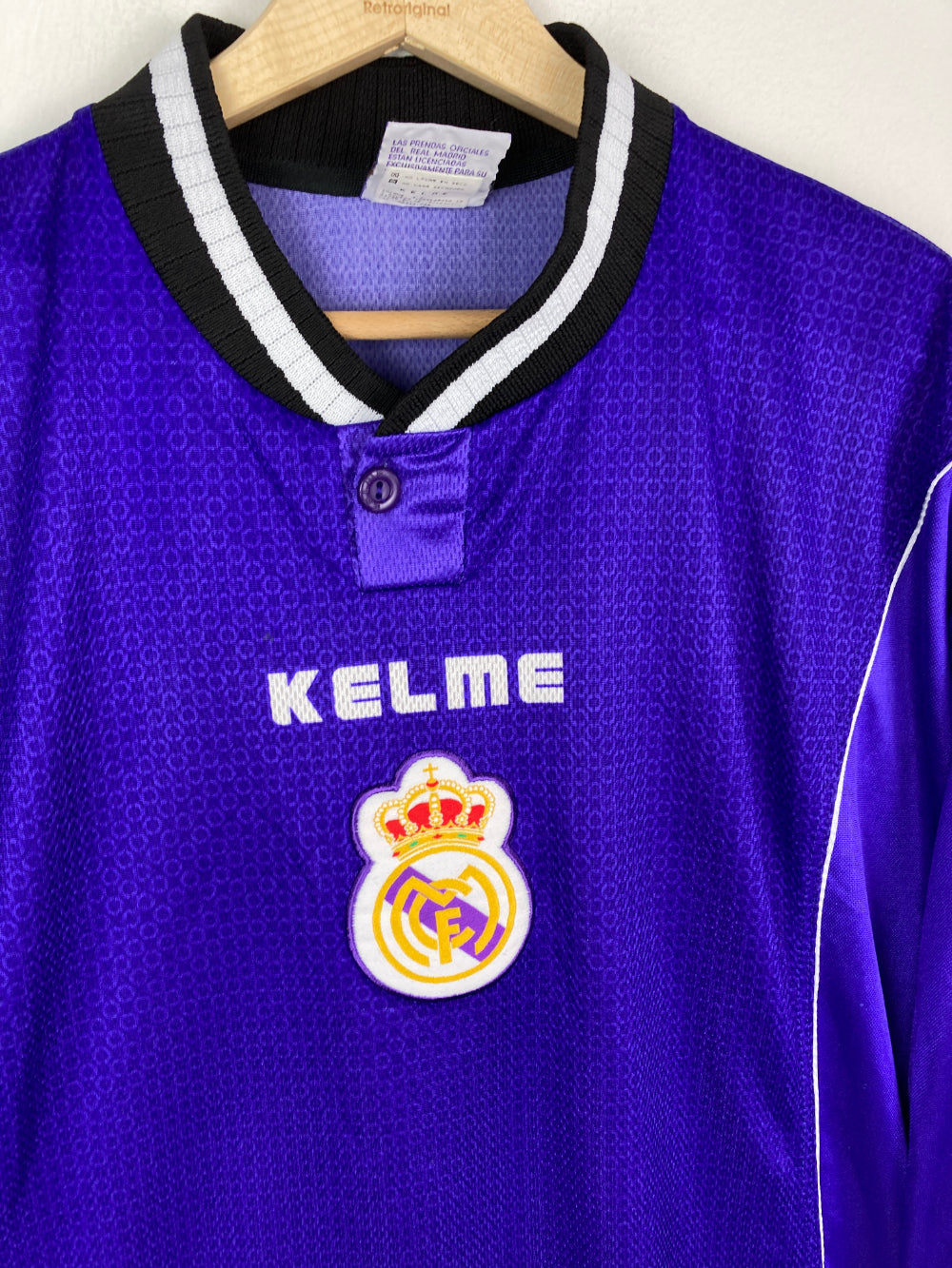 
                  
                    Original Real Madrid CF *Player Issue* Away Jersey 1997-1998 #16 - XL
                  
                