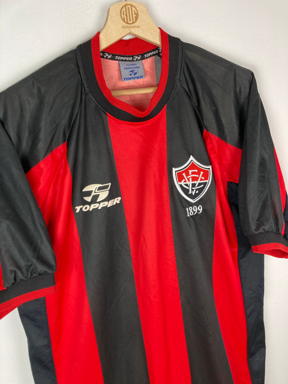 
                  
                    Original Vitória SC Home Jersey 2000 #10 - XL
                  
                