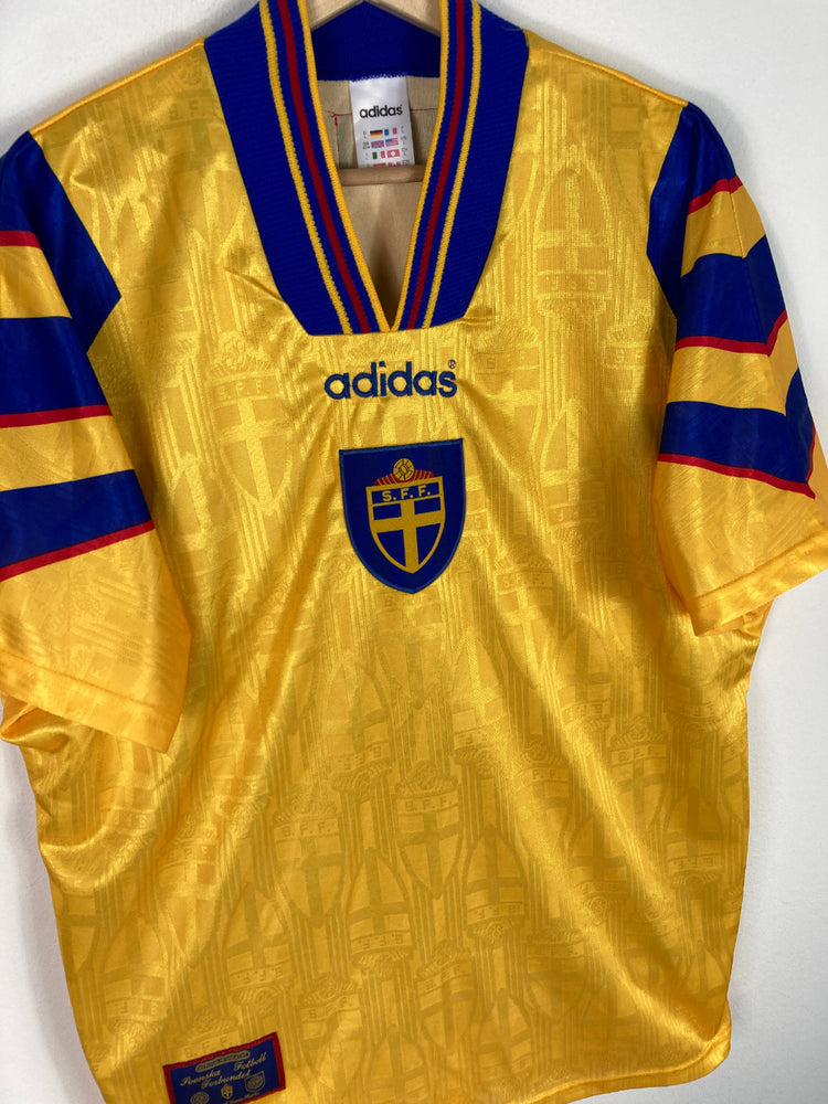 
                  
                    Original Sweden Home Jersey 1996-1998 - L
                  
                