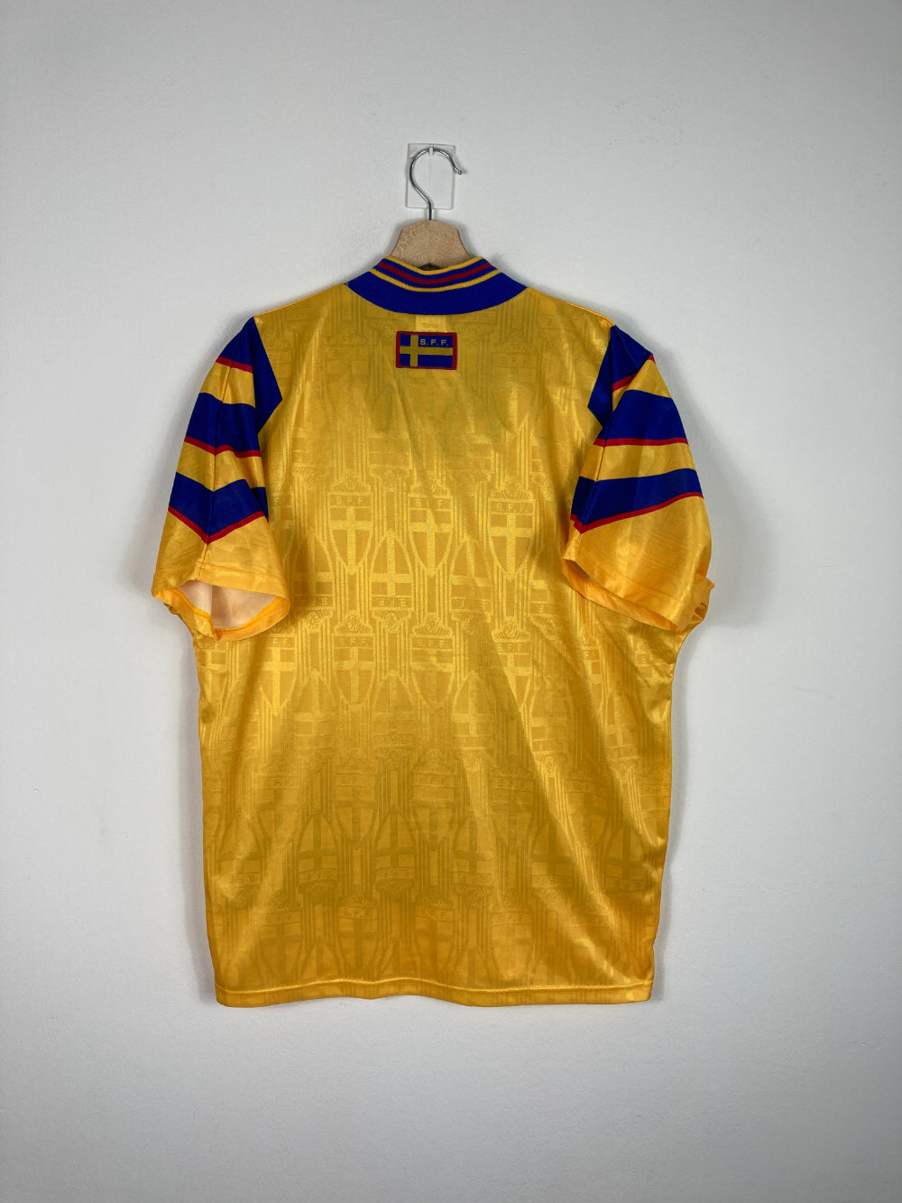 
                  
                    Original Sweden Home Jersey 1996-1998 - L
                  
                