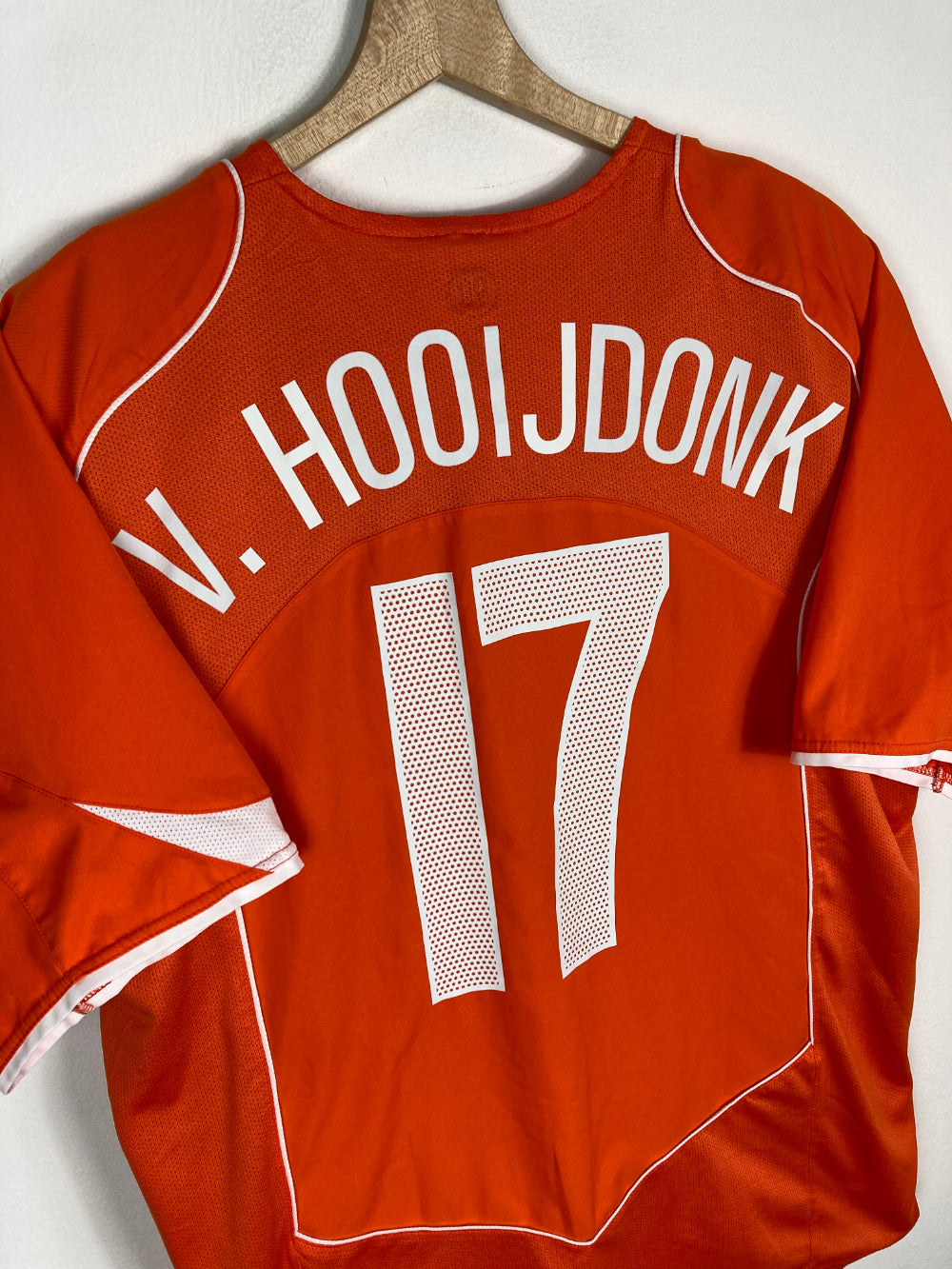 
                  
                    Original Holland Home Jersey 2004-2006 #17 v. Hooijdonk - XL
                  
                