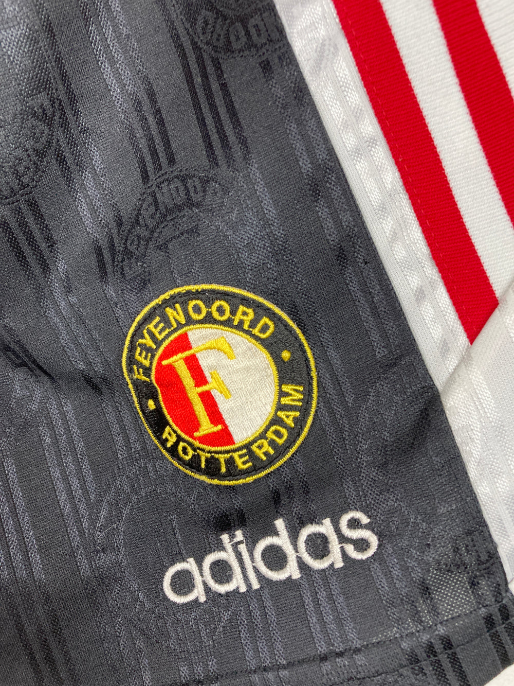 
                  
                    Original Feyenoord Away Shorts 1996-1997 - L
                  
                