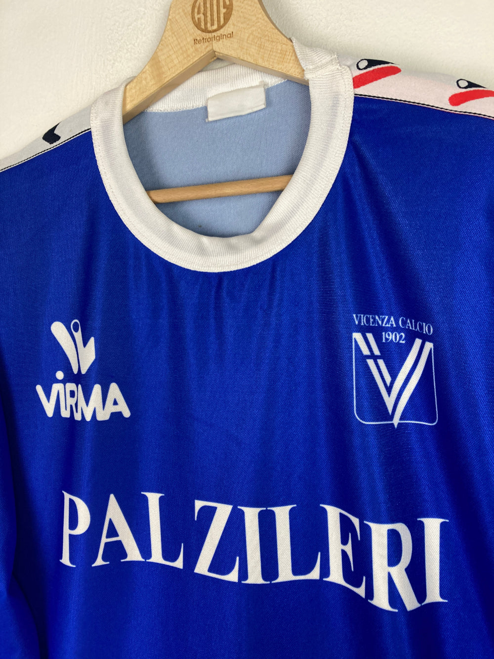 
                  
                    Original Vicenza Virtus Training 1993-1995 - XL
                  
                