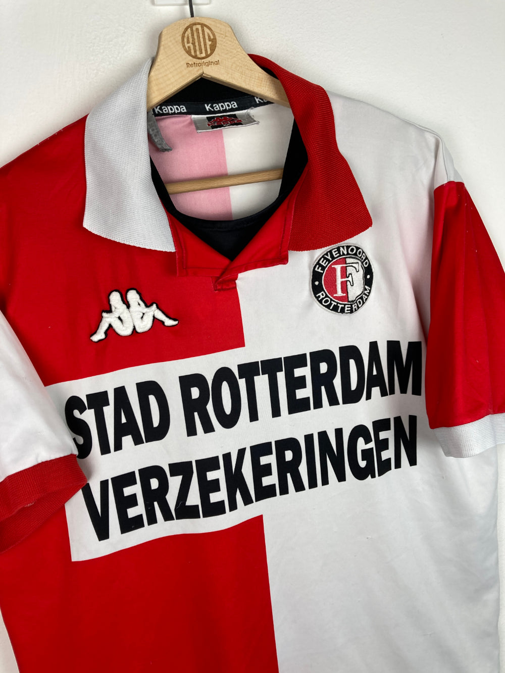 
                  
                    Original Feyenoord Home Jersey 2000-2001 - M
                  
                