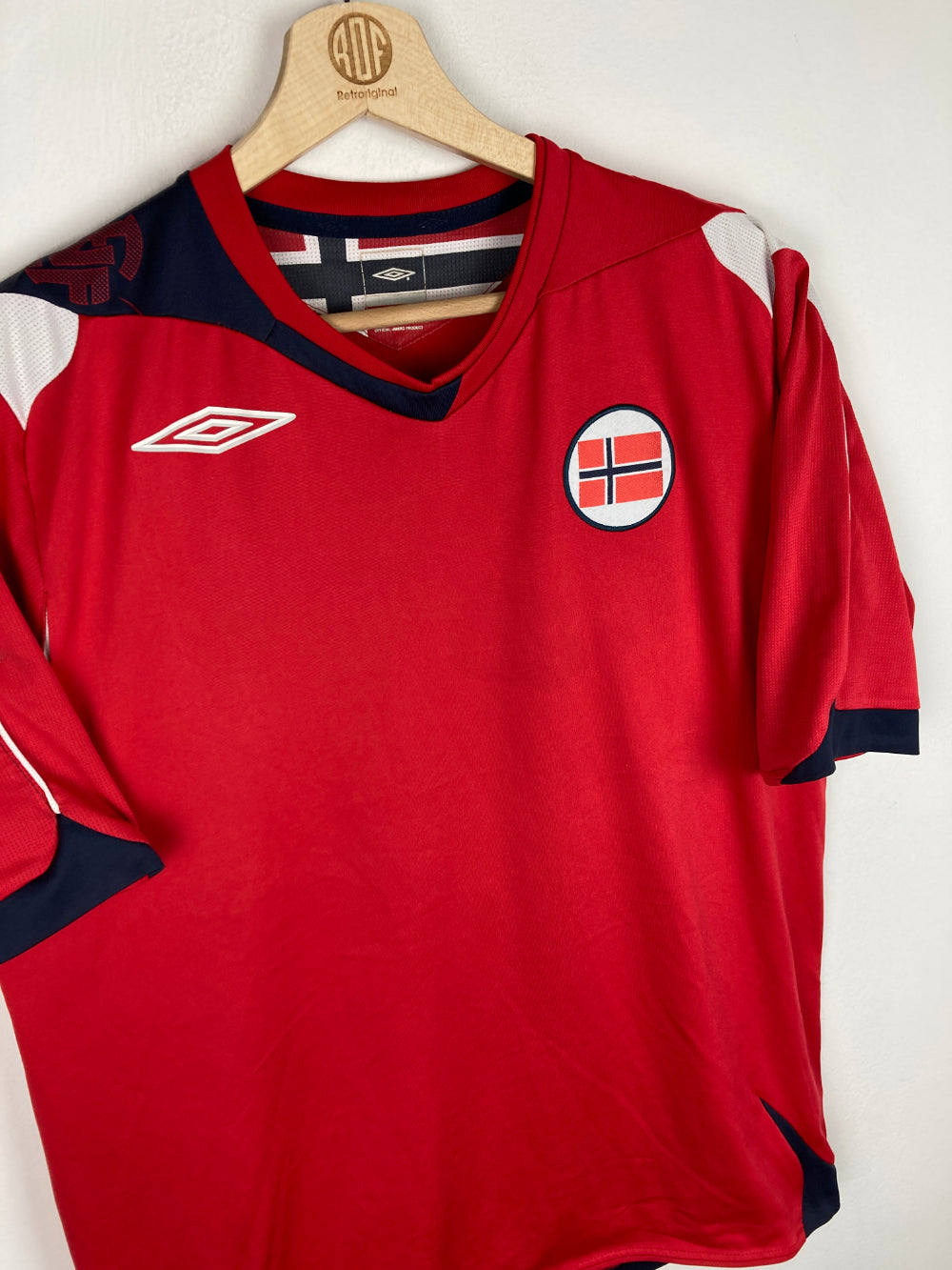 
                  
                    Original Norway Home Jersey 2006-2008 - M
                  
                