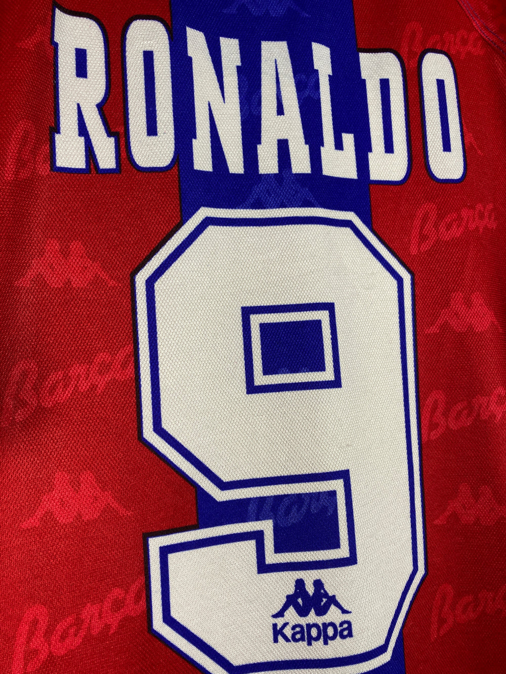 
                  
                    Original FC Barcelona *Player spec* Home Jersey 1996-1997 #9 Ronaldo - XL
                  
                