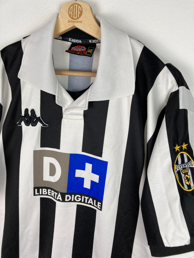 
                  
                    Original Juventus FC Home Jersey 1998-1999 - XL
                  
                