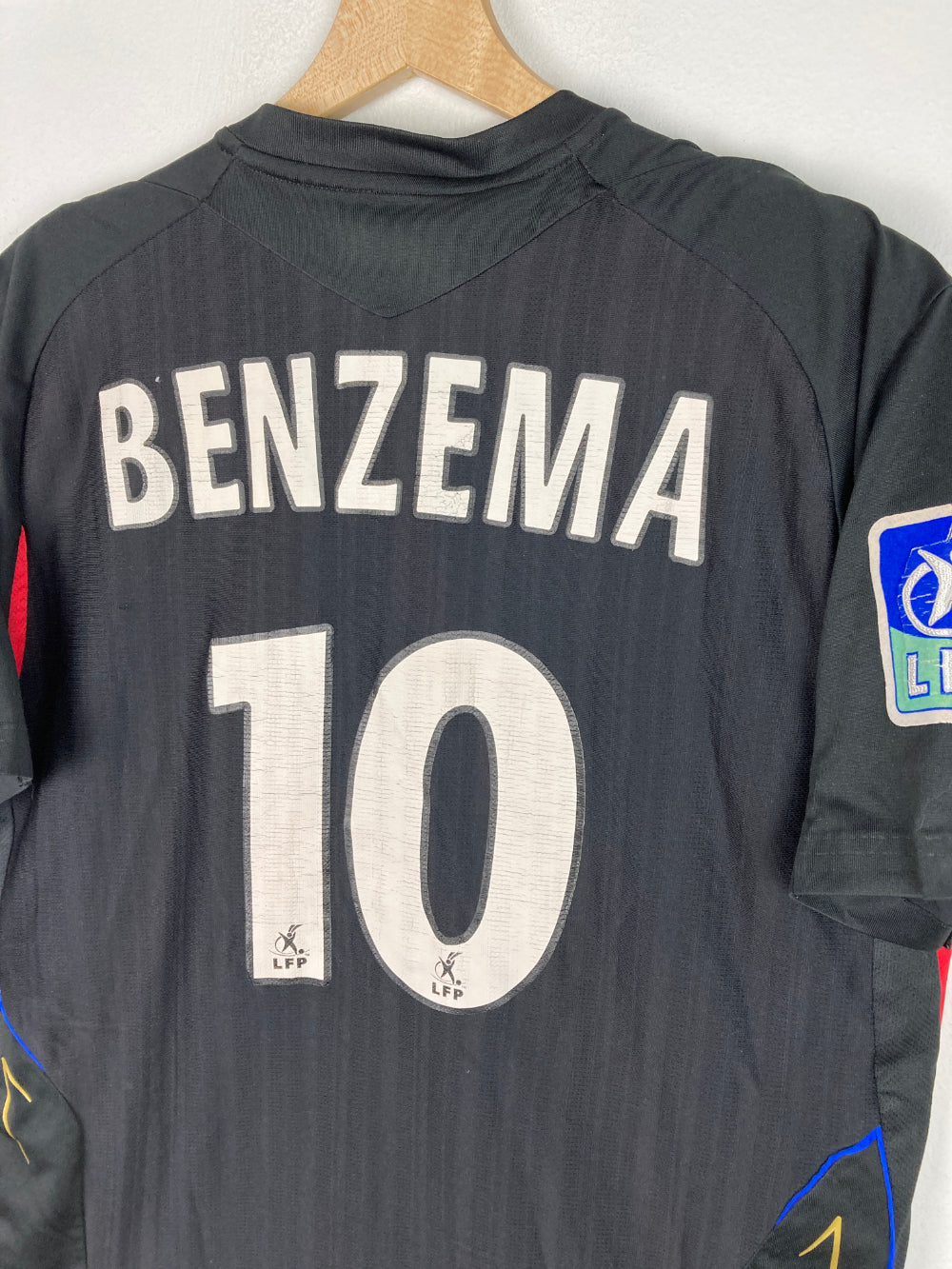 
                  
                    Original Olympique Lyon Third Jersey 2007-2008 #10 Benzema - L
                  
                