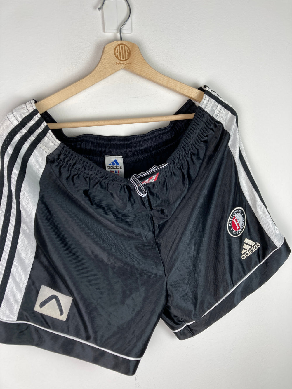 
                  
                    Original Feyenoord Home Shorts 1998-1999 - L
                  
                