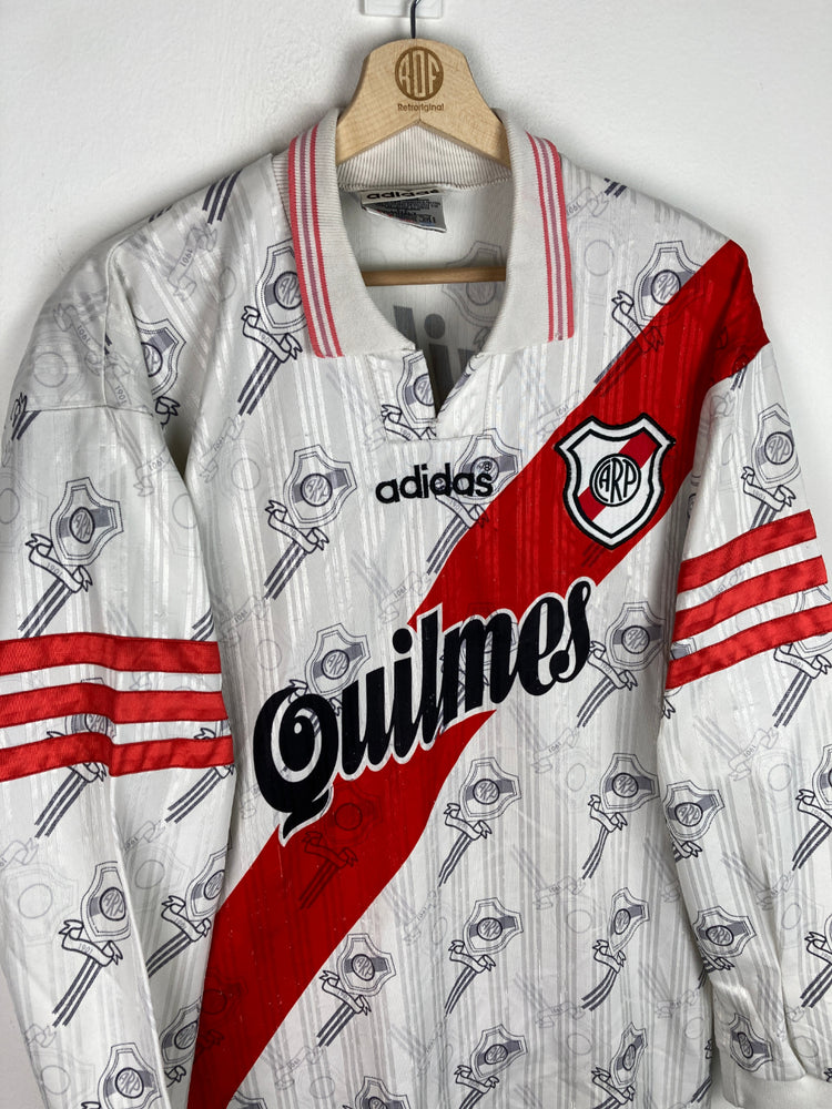 
                  
                    Original River Plate Home Jersey #9 Francescoli 1996-1998 - XL
                  
                