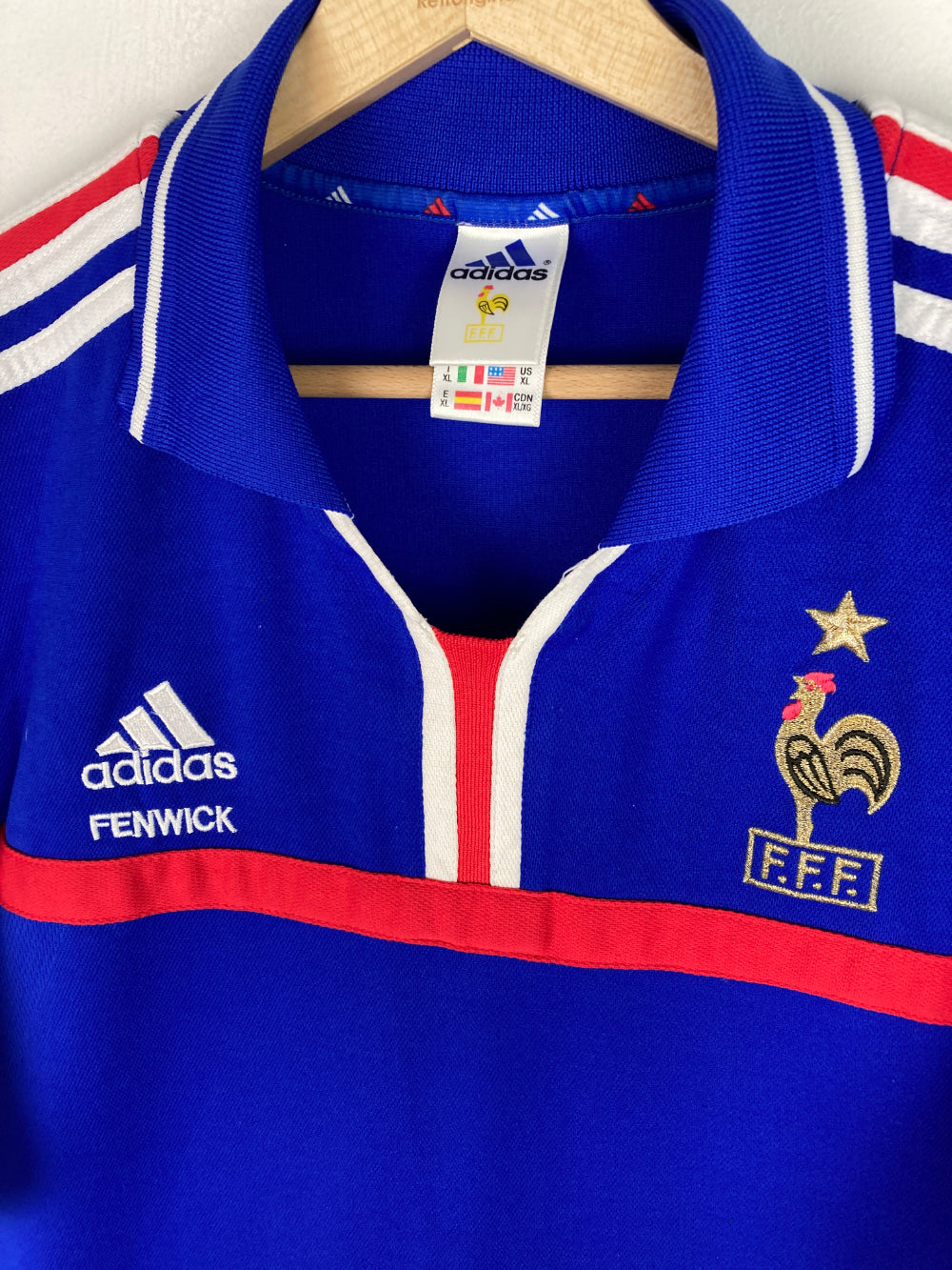 
                  
                    Original France Home Jersey 2000-2002 - XL
                  
                