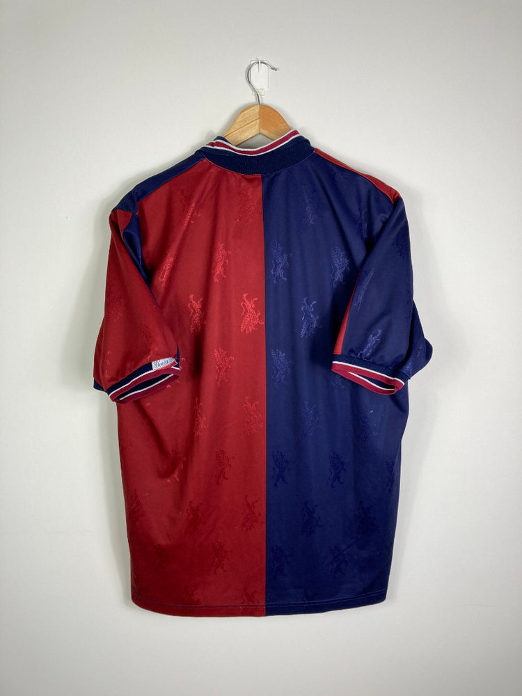 
                  
                    Original Genoa C.F.C. Home Jersey 1995-1996 - XL
                  
                