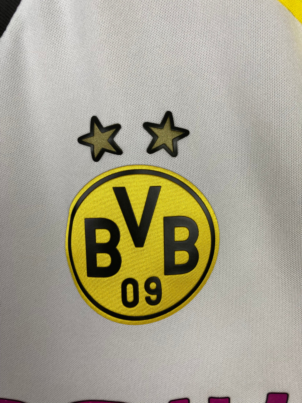 
                  
                    Original Borussia Dortmund Away Jersey 2015-2016 #10 of Henrikh Mkhitaryan - M
                  
                