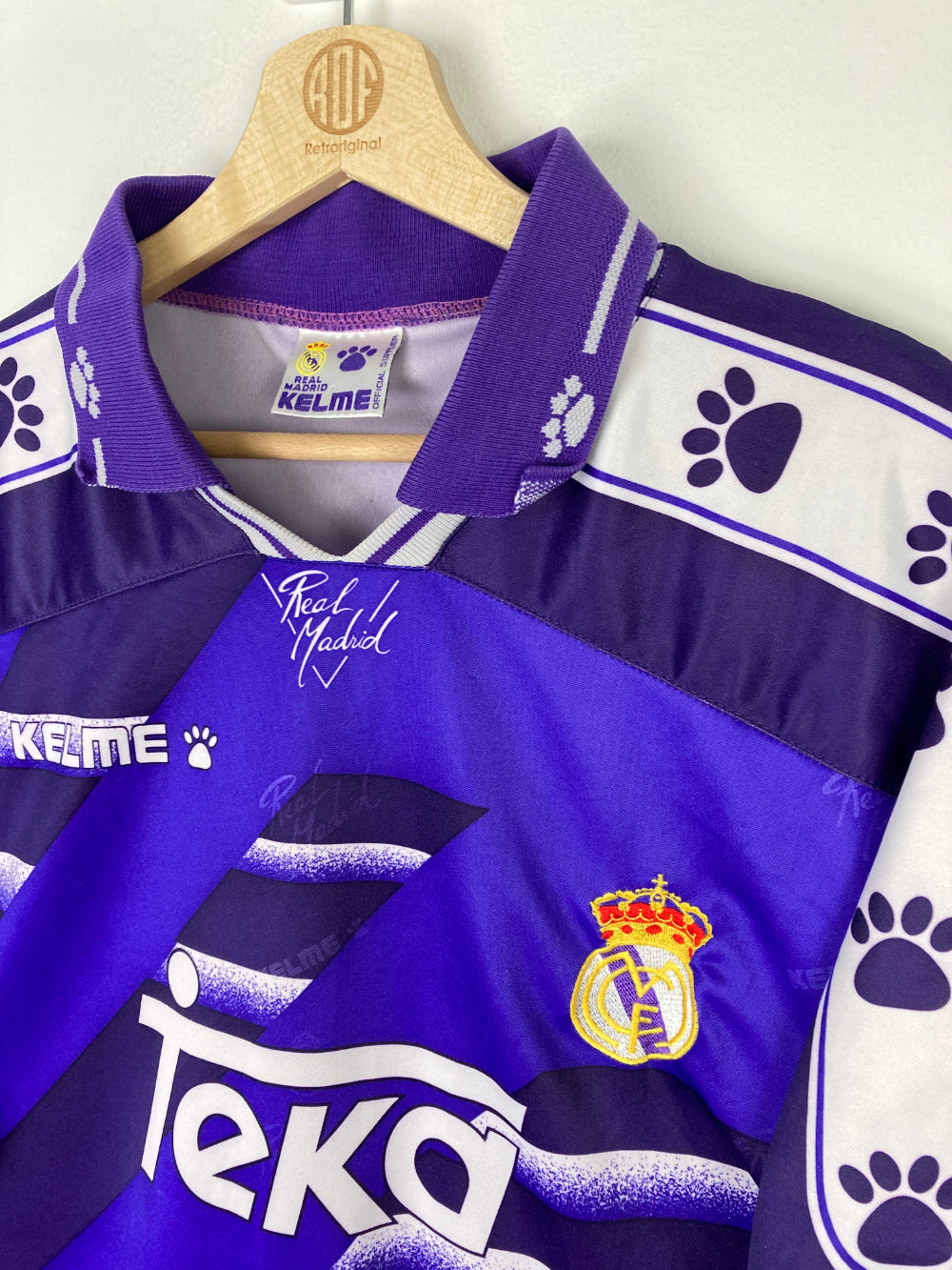 
                  
                    Original Real Madrid Away Jersey 1996-1997 - L
                  
                