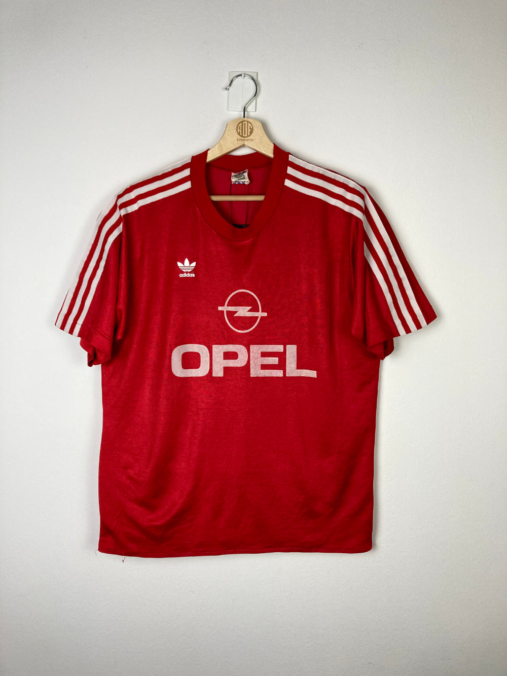 
                  
                    Original FC Bayern München Home Jersey 1990-1991 - XL fits M
                  
                