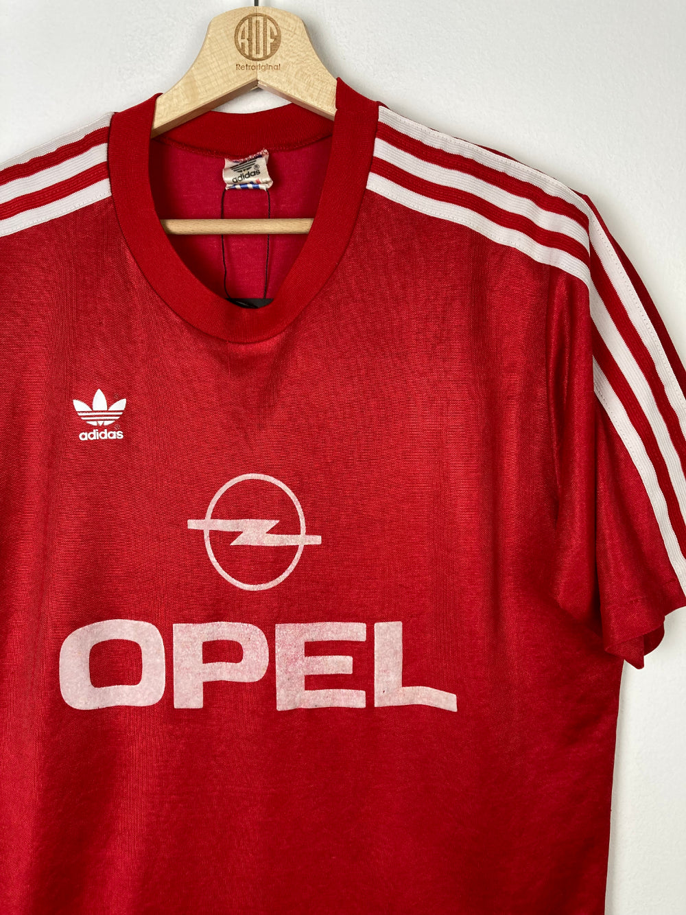 
                  
                    Original FC Bayern München Home Jersey 1990-1991 - XL fits M
                  
                