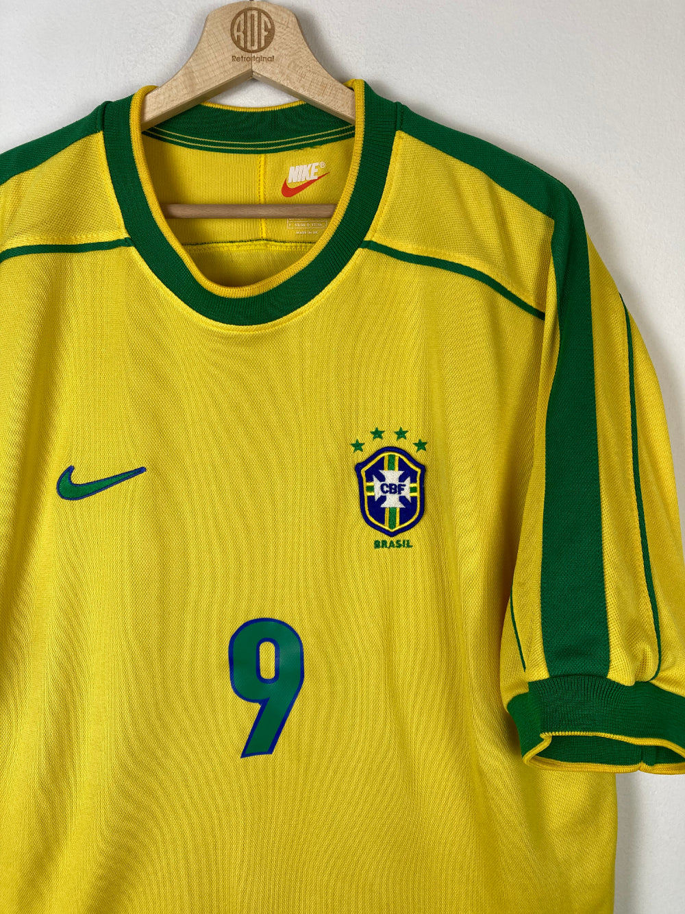 
                  
                    Original Brazil Home Jersey 1998-1999 #9 of Ronaldo Lima - L
                  
                