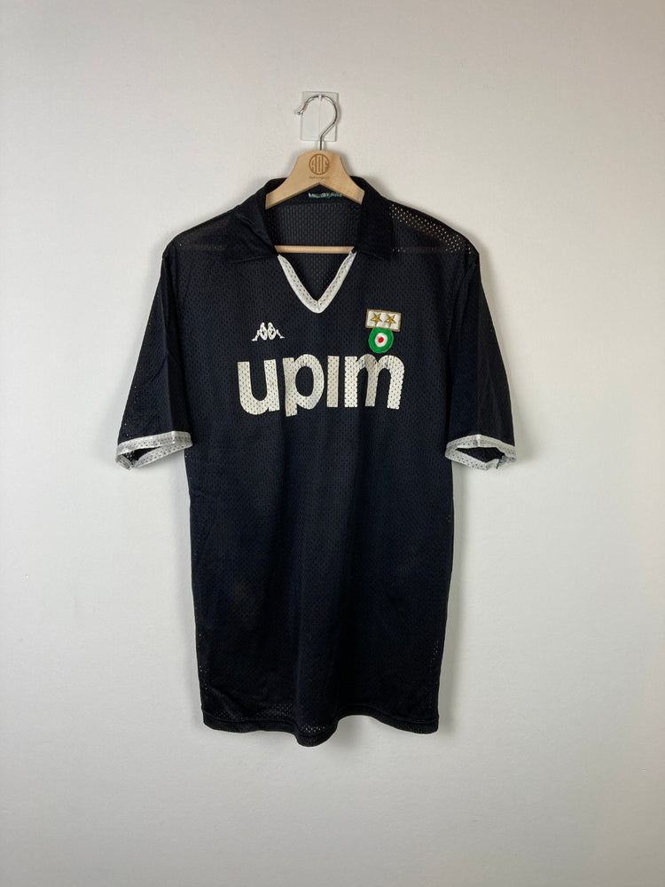 
                  
                    Original Juventus F.C. Away Jersey 1990-1991 - L
                  
                