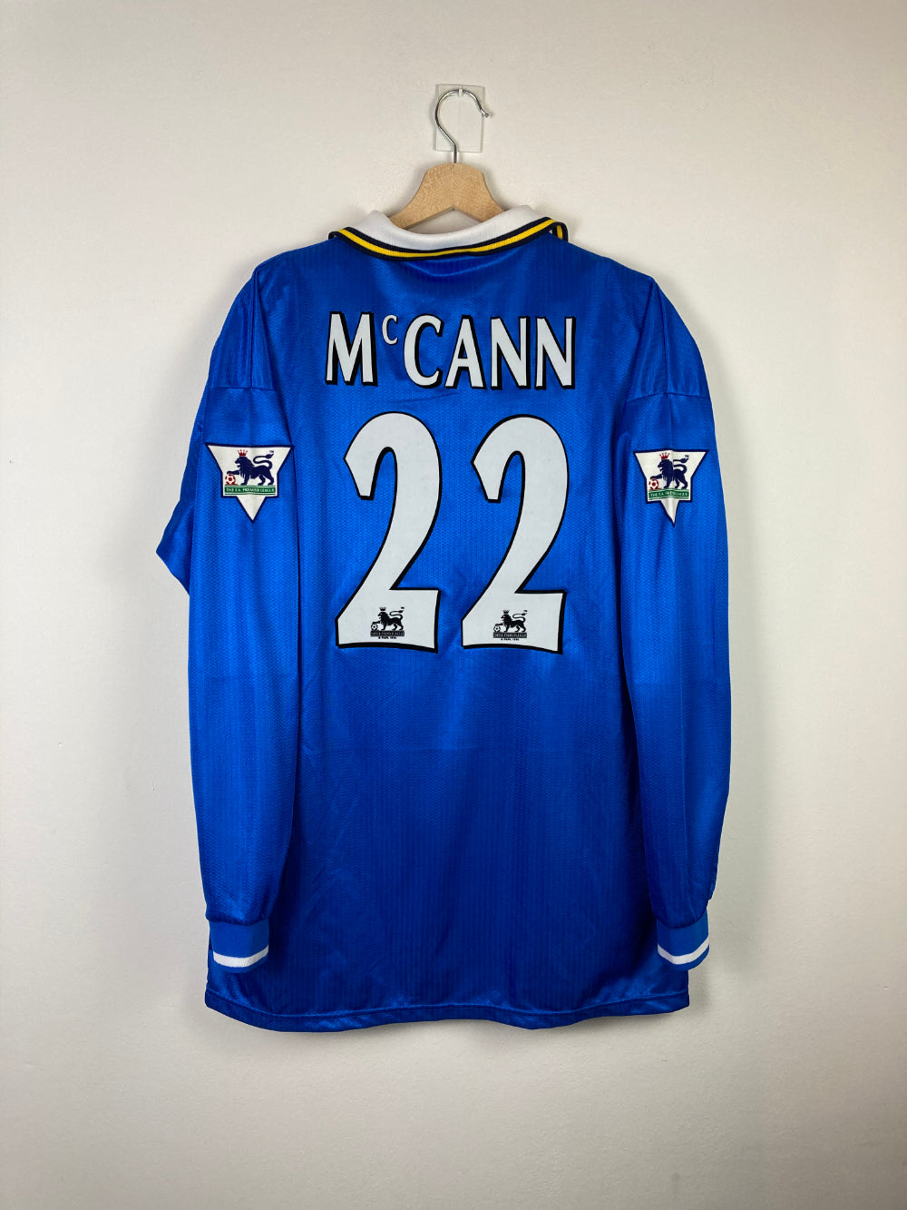 
                  
                    Original Everton FC *Matchworn* Away Jersey 1997-1998 #22 of McCann - XL
                  
                