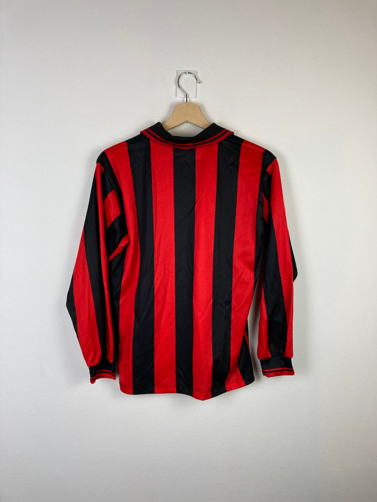 
                  
                    Original AC Milan Home Jersey 1996-1997 - Kids L/XS
                  
                