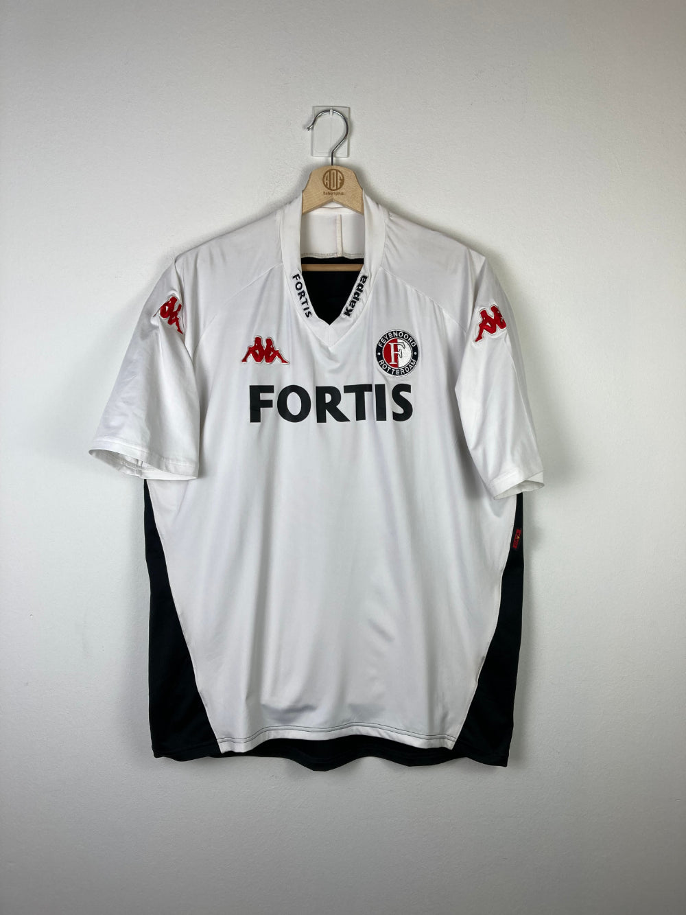 
                  
                    Original Feyenoord Rotterdam Training Jersey 2005-2006 - XXL fits L
                  
                
