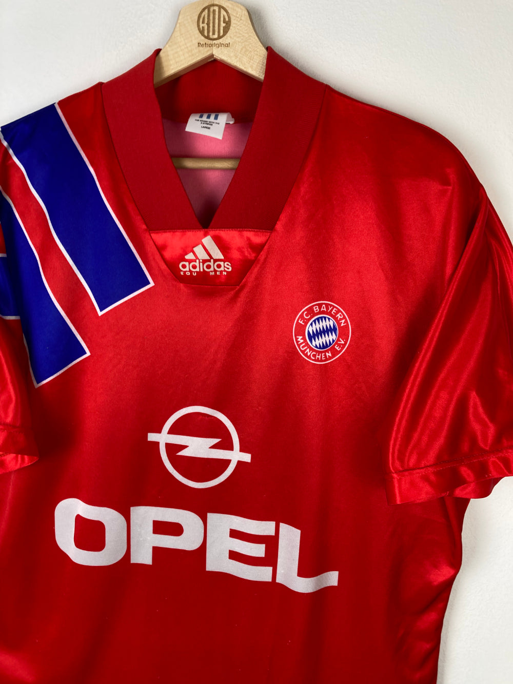 
                  
                    Original FC Bayern München Home Jersey 1991-1993 - L
                  
                