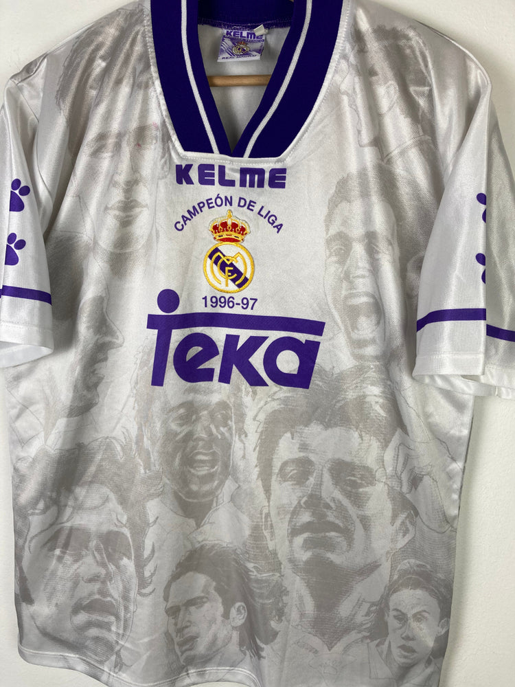 
                  
                    Original Real Madrid Home Jersey Campeon de Liga 1996-1997 - L
                  
                