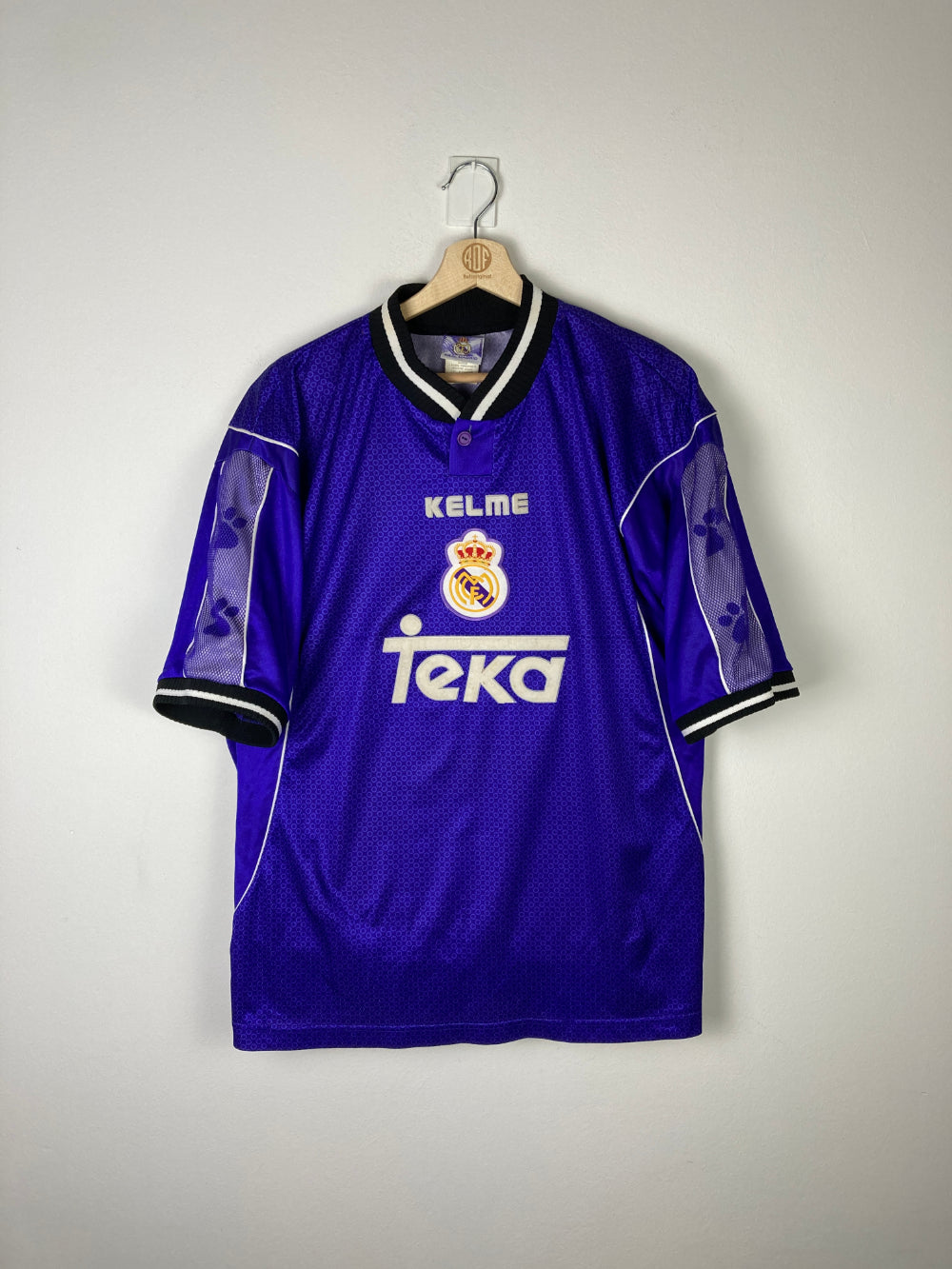 
                  
                    Original Real Madrid Away Jersey 1997-1998 #17 Panucci  - XL
                  
                