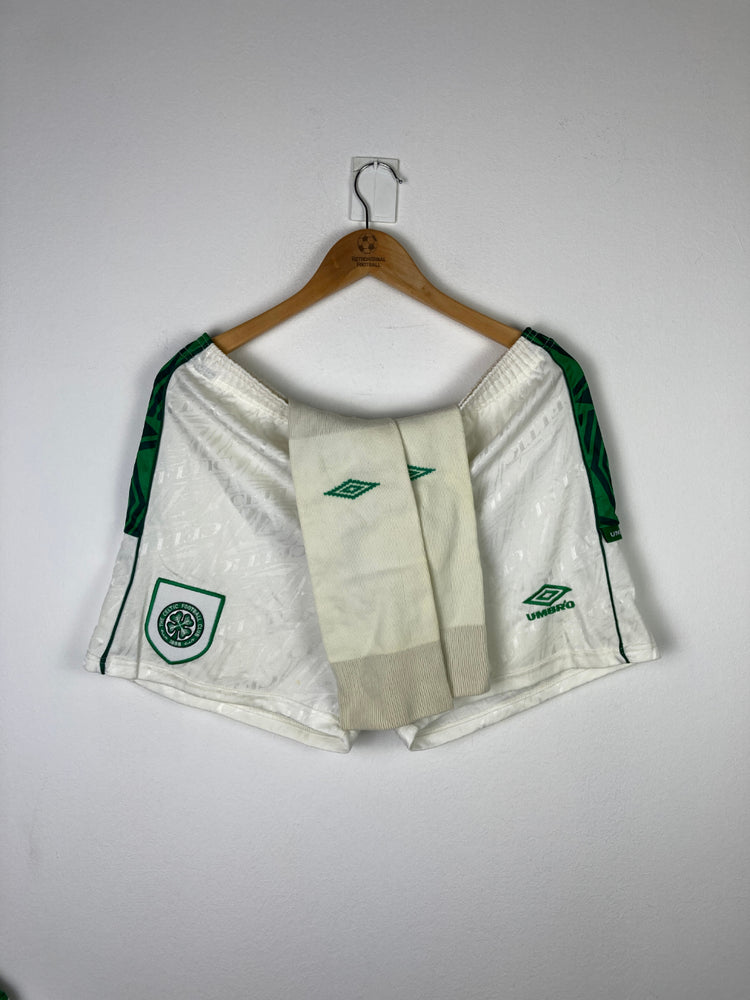 
                  
                    Original Celtic F.C. Full Home Kit 1993-1995 - M
                  
                