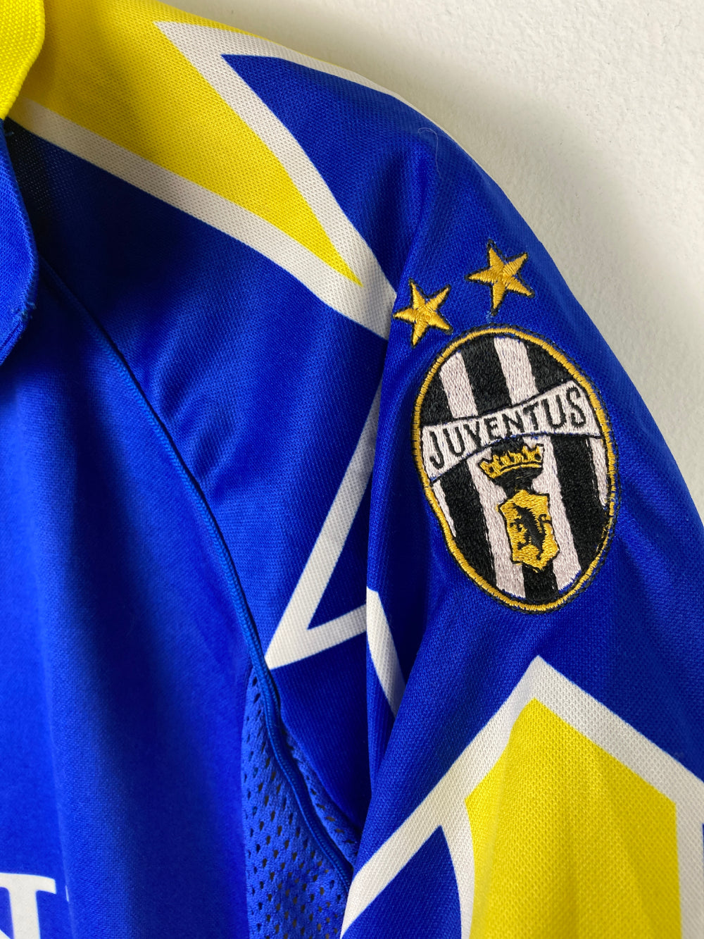 
                  
                    Original Juventus F.C. Away Jersey 1997-1998 #10 Del Piero - XL
                  
                