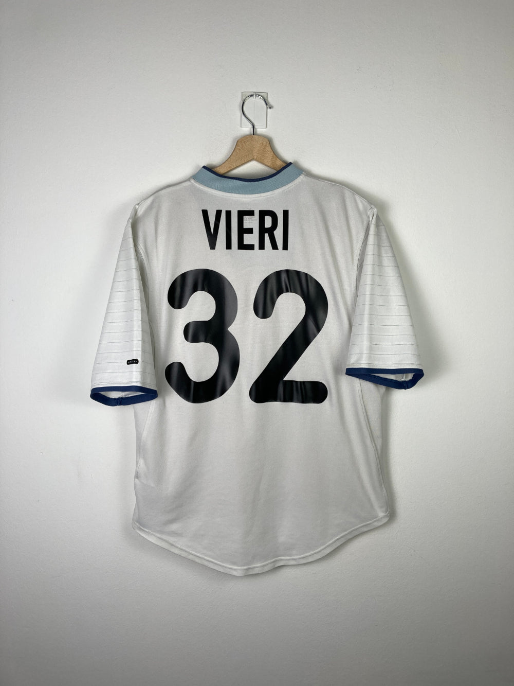 Original Inter Milan Away Jersey 2000-2001 #32 of Vieri - L