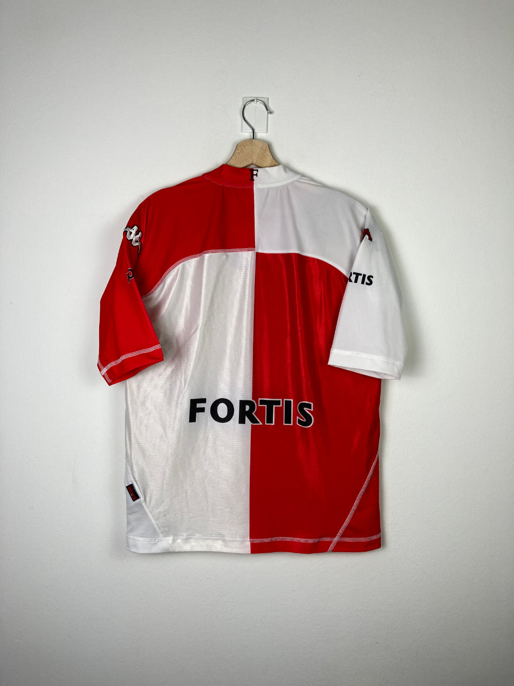 
                  
                    Original Feyenoord Rotterdam Home Jersey 2003-2004 - XL fits M
                  
                