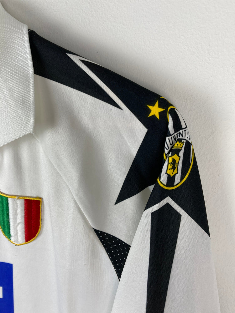 
                  
                    Original Juventus FC Away Jersey 1998-1999 - Kids XL/XS
                  
                