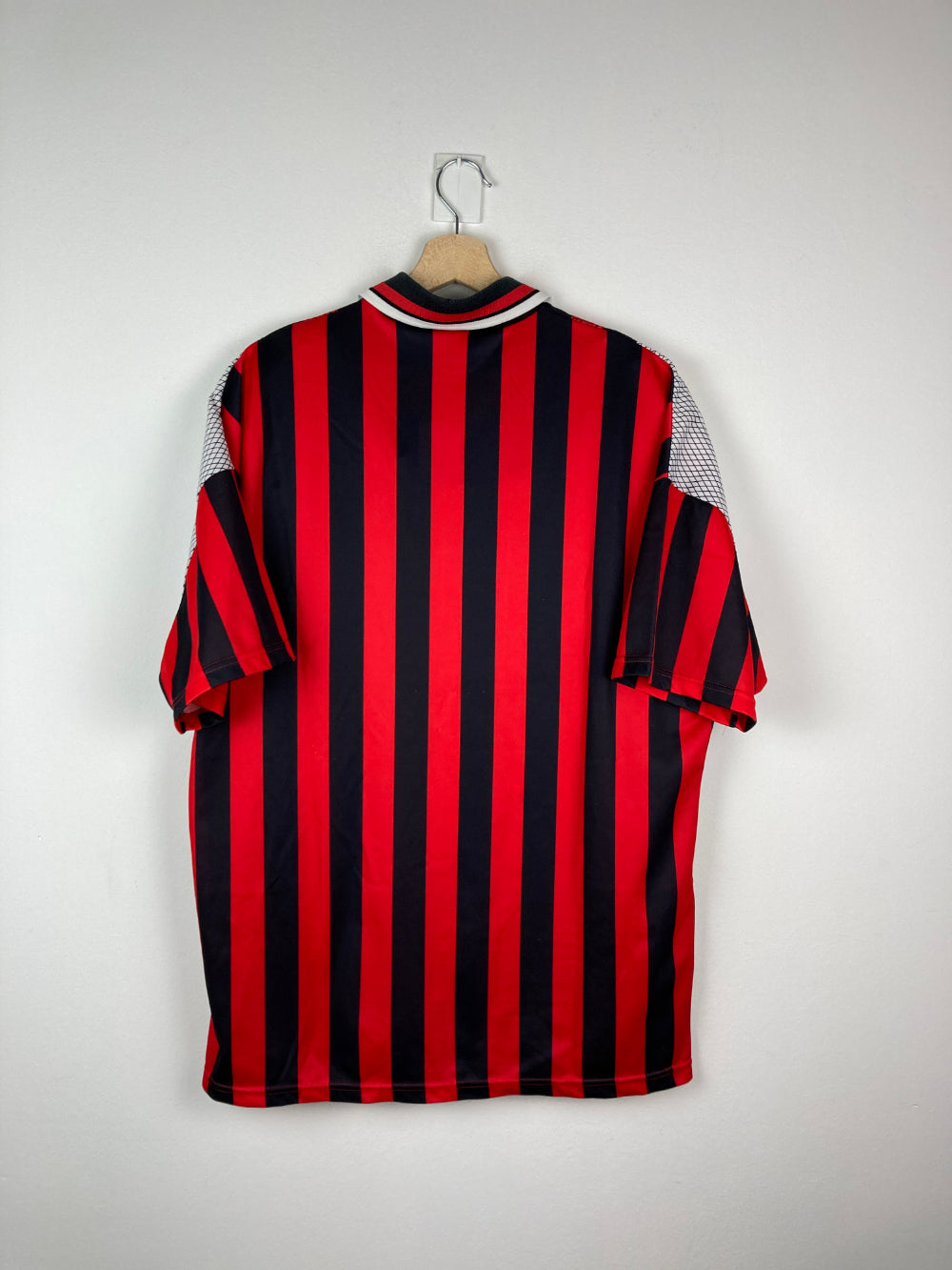 
                  
                    Original Manchester City FC Away Jersey 1994-1996 - XL
                  
                