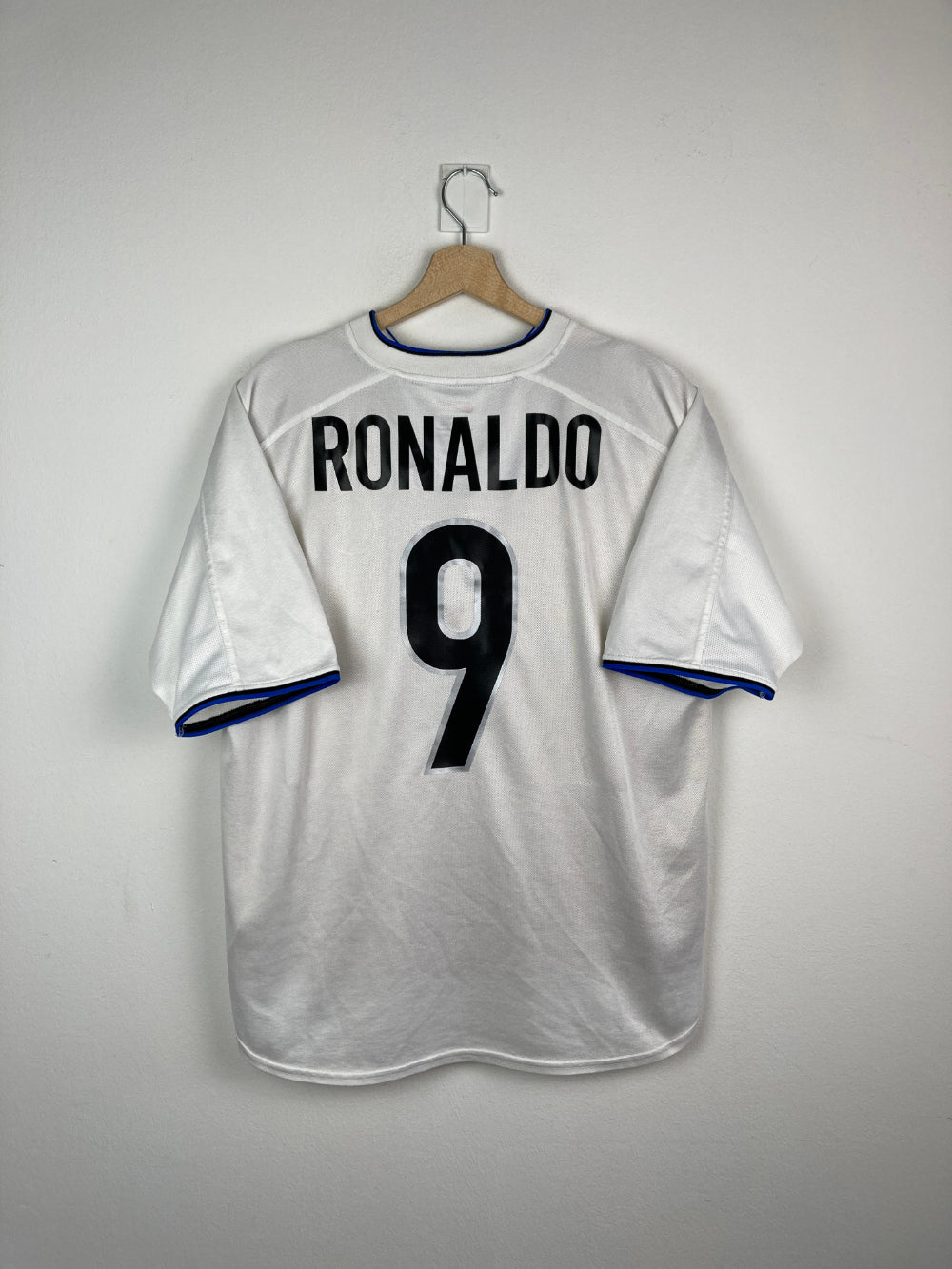 Original Inter Milan Away Jersey 1999-2000 #9 Ronaldo - L