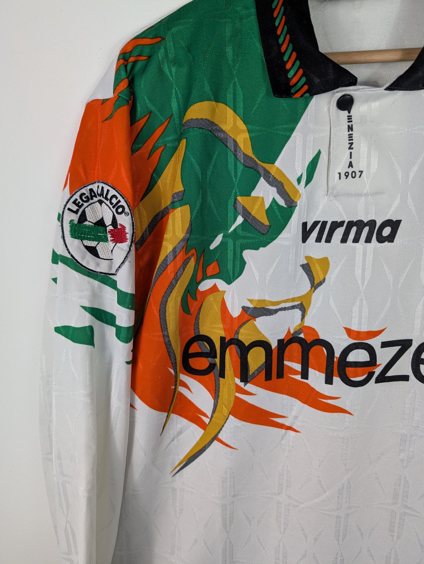 
                  
                    Original Venezia FC *Matchworn* Away Jersey 1997-1998 #15 Ginestra - XL
                  
                