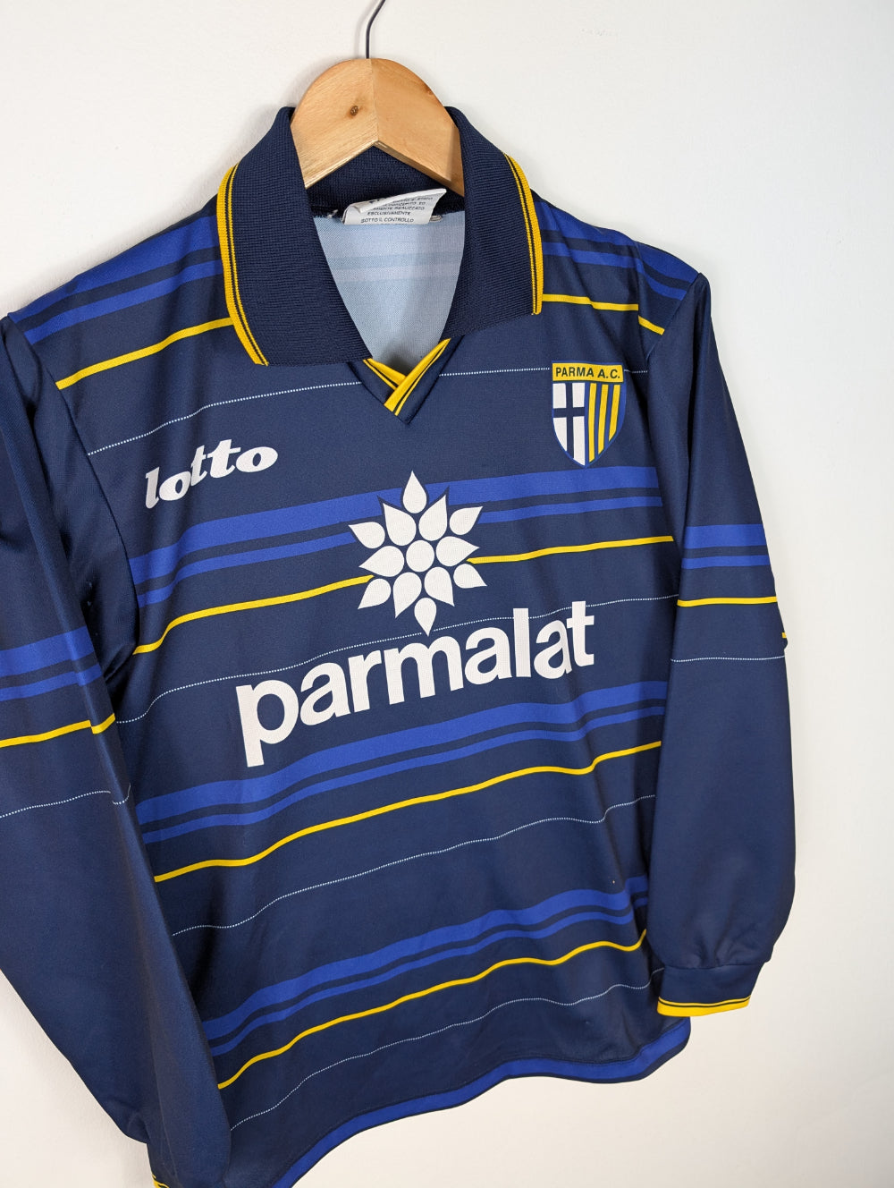 
                  
                    Original Parma Calcio 1913 Third Jersey 1998-1999 - XS
                  
                