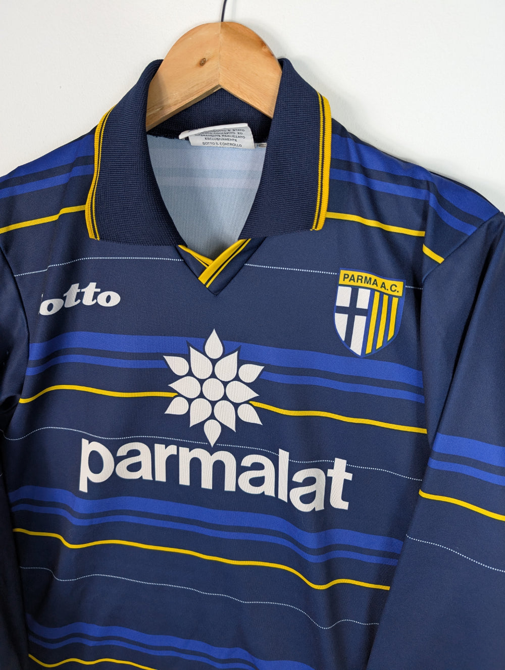 
                  
                    Original Parma Calcio 1913 Third Jersey 1998-1999 - XS
                  
                