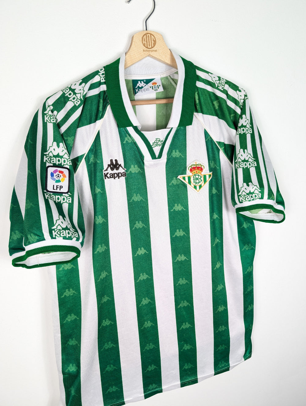 
                  
                    Original Real Betis *Player issued* Away Jersey 1995-1997 #25 Finidi George - XL
                  
                