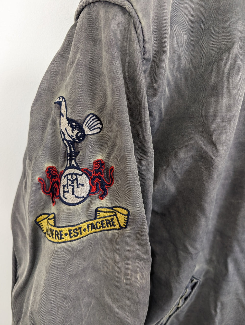 
                  
                    Original Tottenham Hotspur FC Jacket 1990-1992 - L
                  
                