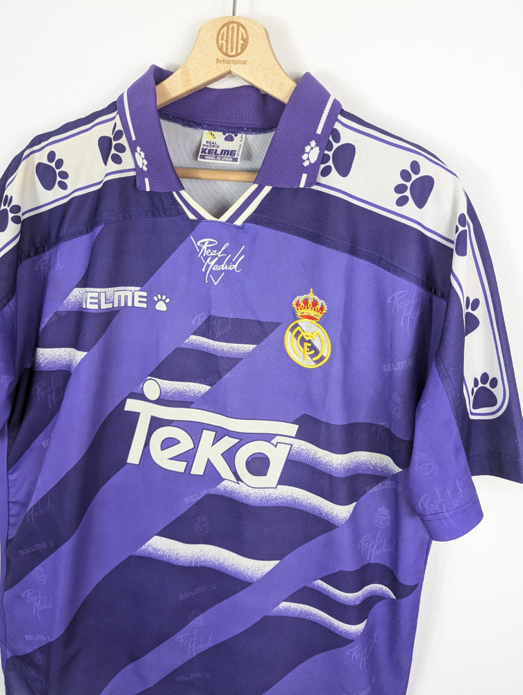 
                  
                    Original Real Madrid CF Away Jersey 1995-1996 - M
                  
                
